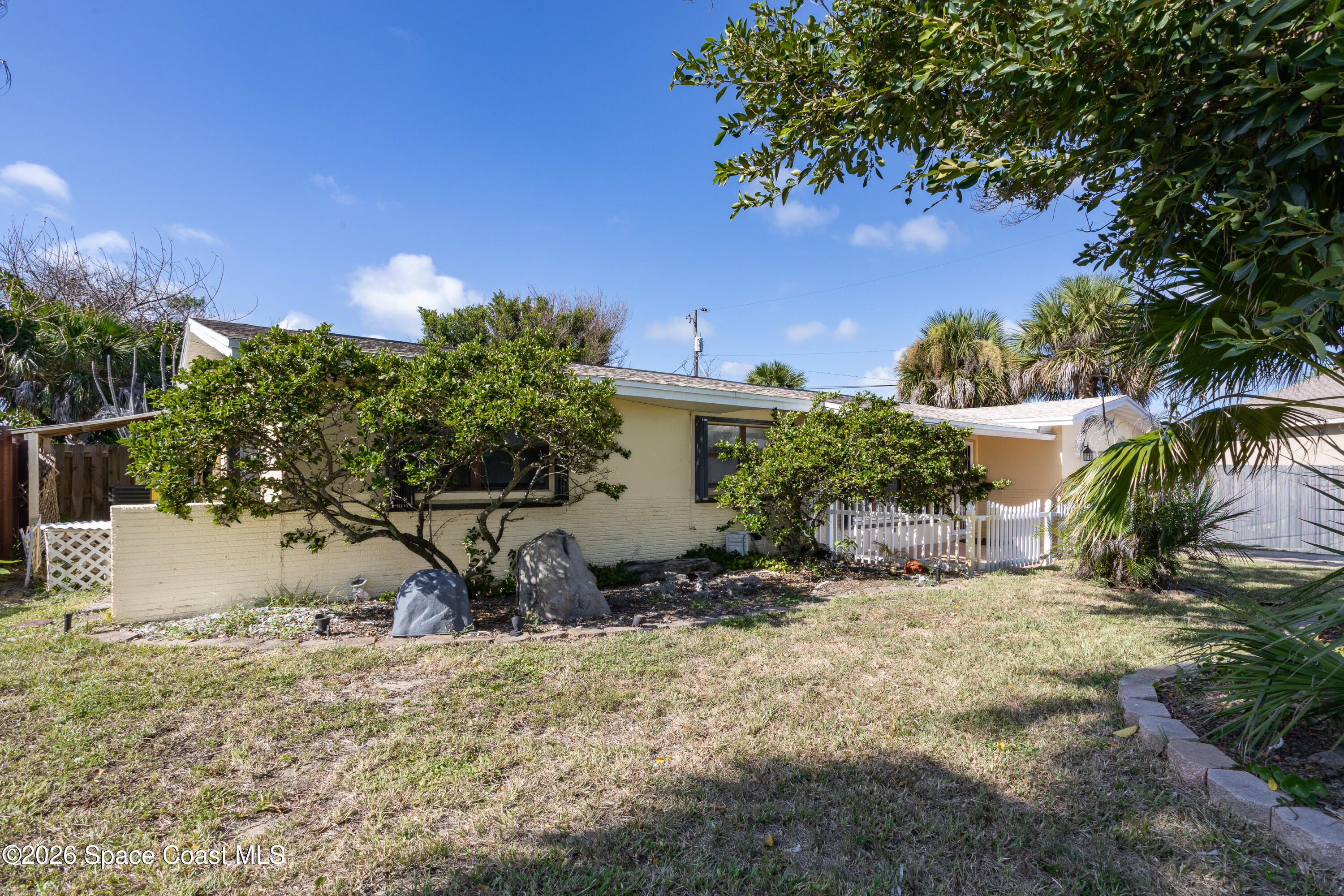 335 Brewster Road Indialantic, FL 32903 - Photo 3 of 33 Side View