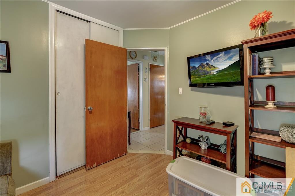 149 East Hill Road Colonia, NJ 07067 - Photo 12 of 27 Gallery Image 12