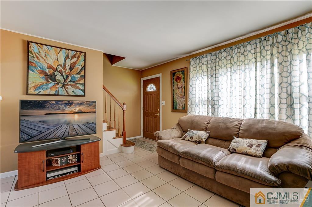 149 East Hill Road Colonia, NJ 07067 - Photo 3 of 27 Gallery Image 3