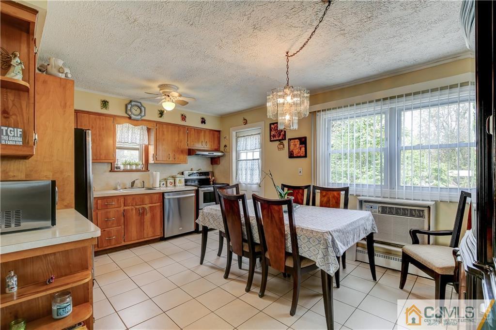149 East Hill Road Colonia, NJ 07067 - Photo 6 of 27 Gallery Image 6