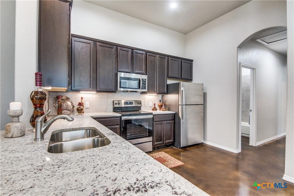 1114 Renee Street Seguin, TX 78155 - Photo 4 of 16