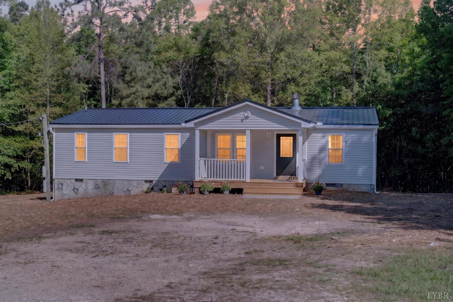 3255 Cutbanks Road Pamplin, VA 23958 - Photo 2 of 30