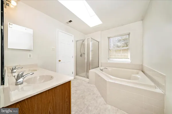 $434,950 | 7704 English Oak Circle, Unit 10, Elkridge, MD 21075