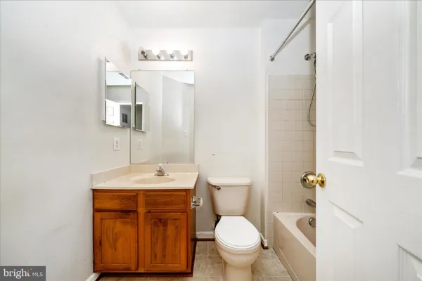$434,950 | 7704 English Oak Circle, Unit 10, Elkridge, MD 21075