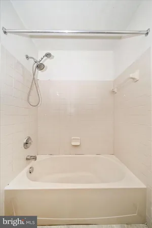 $434,950 | 7704 English Oak Circle, Unit 10, Elkridge, MD 21075
