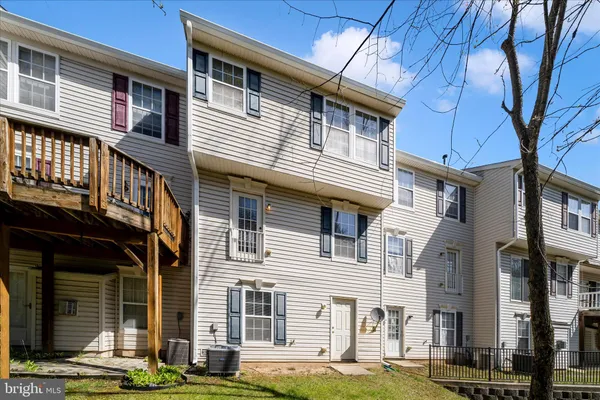 $434,950 | 7704 English Oak Circle, Unit 10, Elkridge, MD 21075