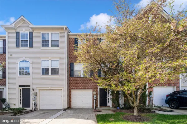 $434,950 | 7704 English Oak Circle, Unit 10, Elkridge, MD 21075