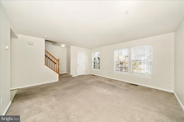 $434,950 | 7704 English Oak Circle, Unit 10, Elkridge, MD 21075