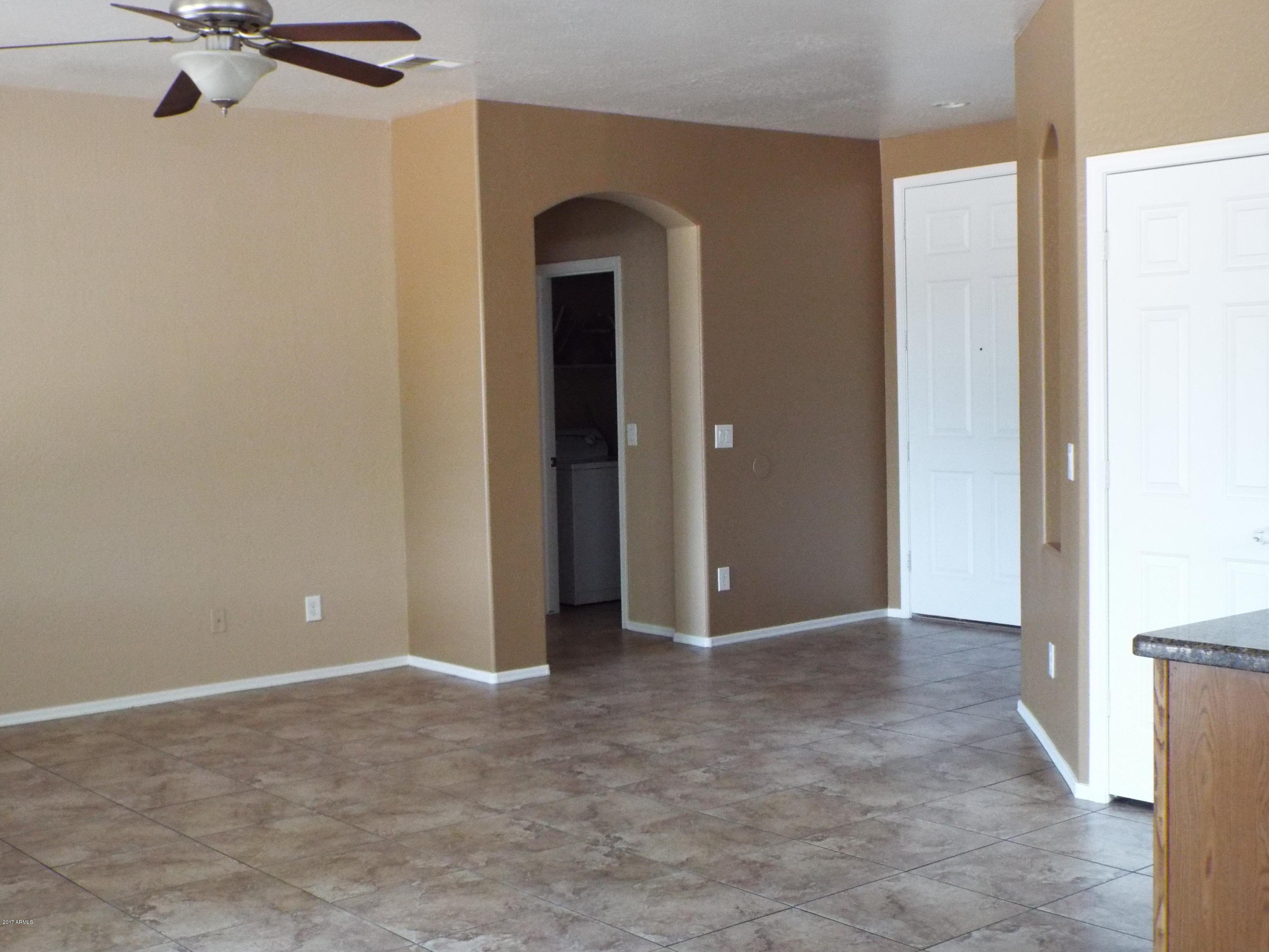 7132 West Ocotillo Road Glendale, AZ 85303 - Photo 4 of 24 D7132 GREATROOM