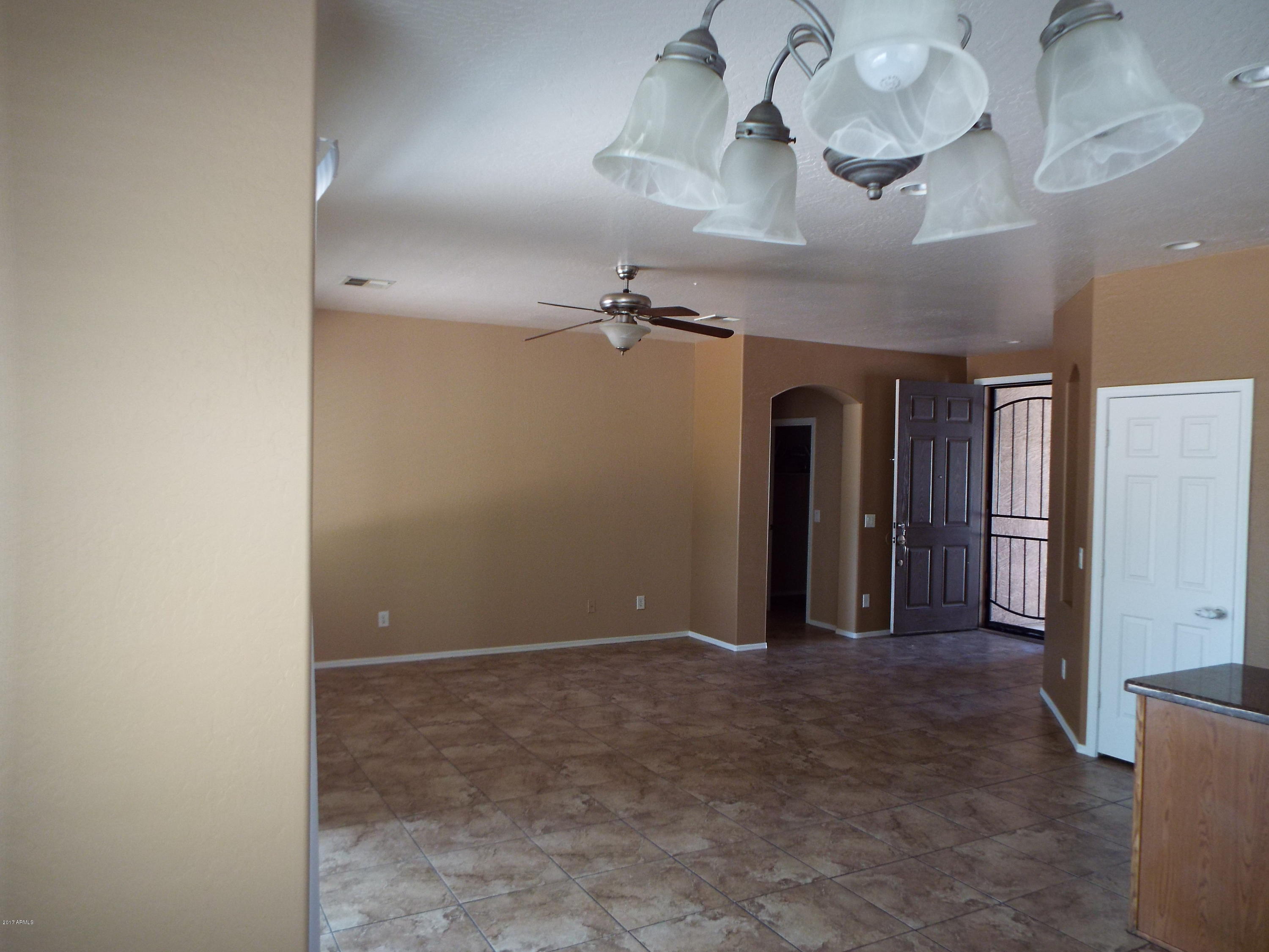 7132 West Ocotillo Road Glendale, AZ 85303 - Photo 5 of 24 E7132 GREATROOM2