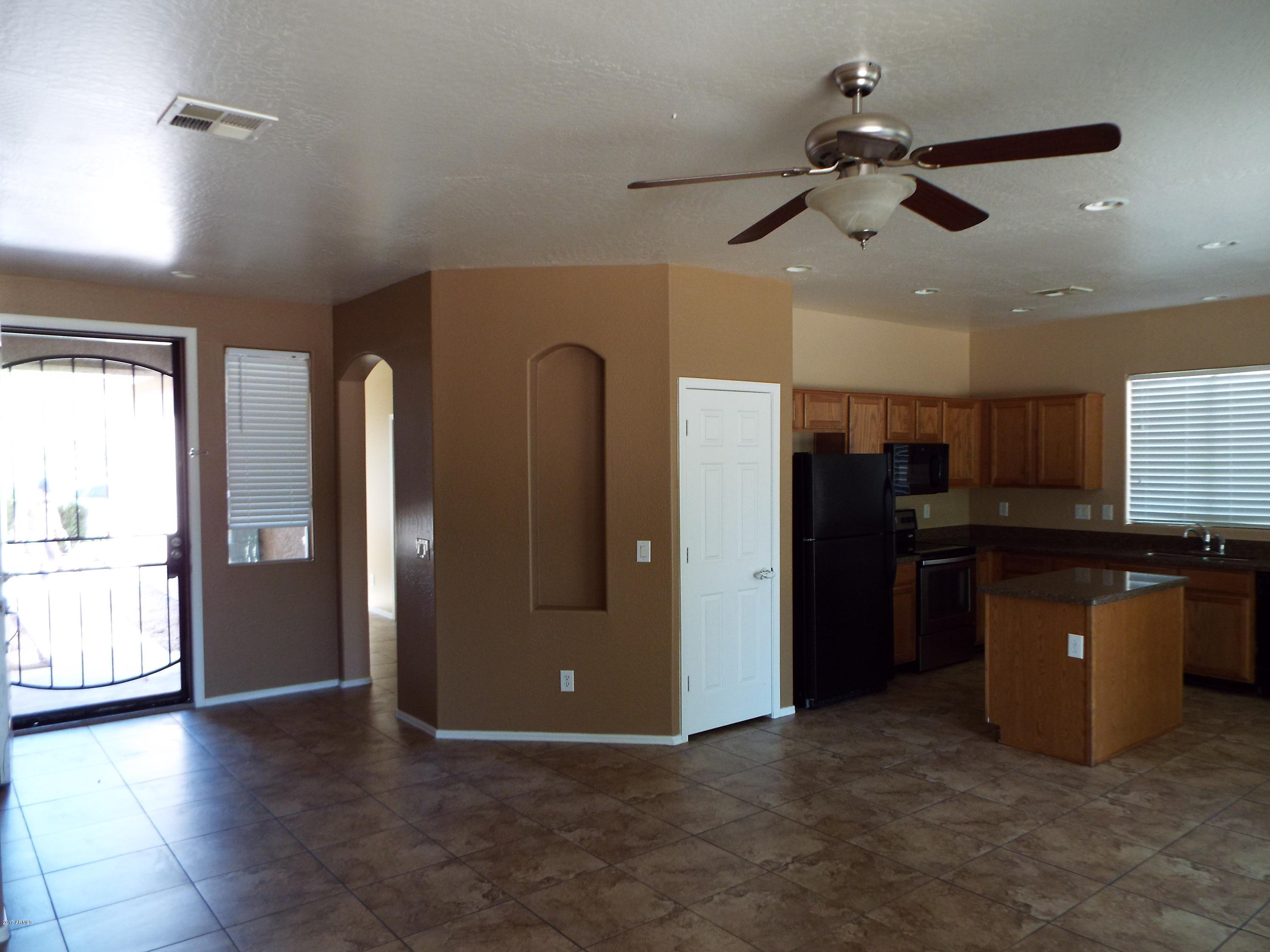 7132 West Ocotillo Road Glendale, AZ 85303 - Photo 6 of 24 F7132GREATROOM2
