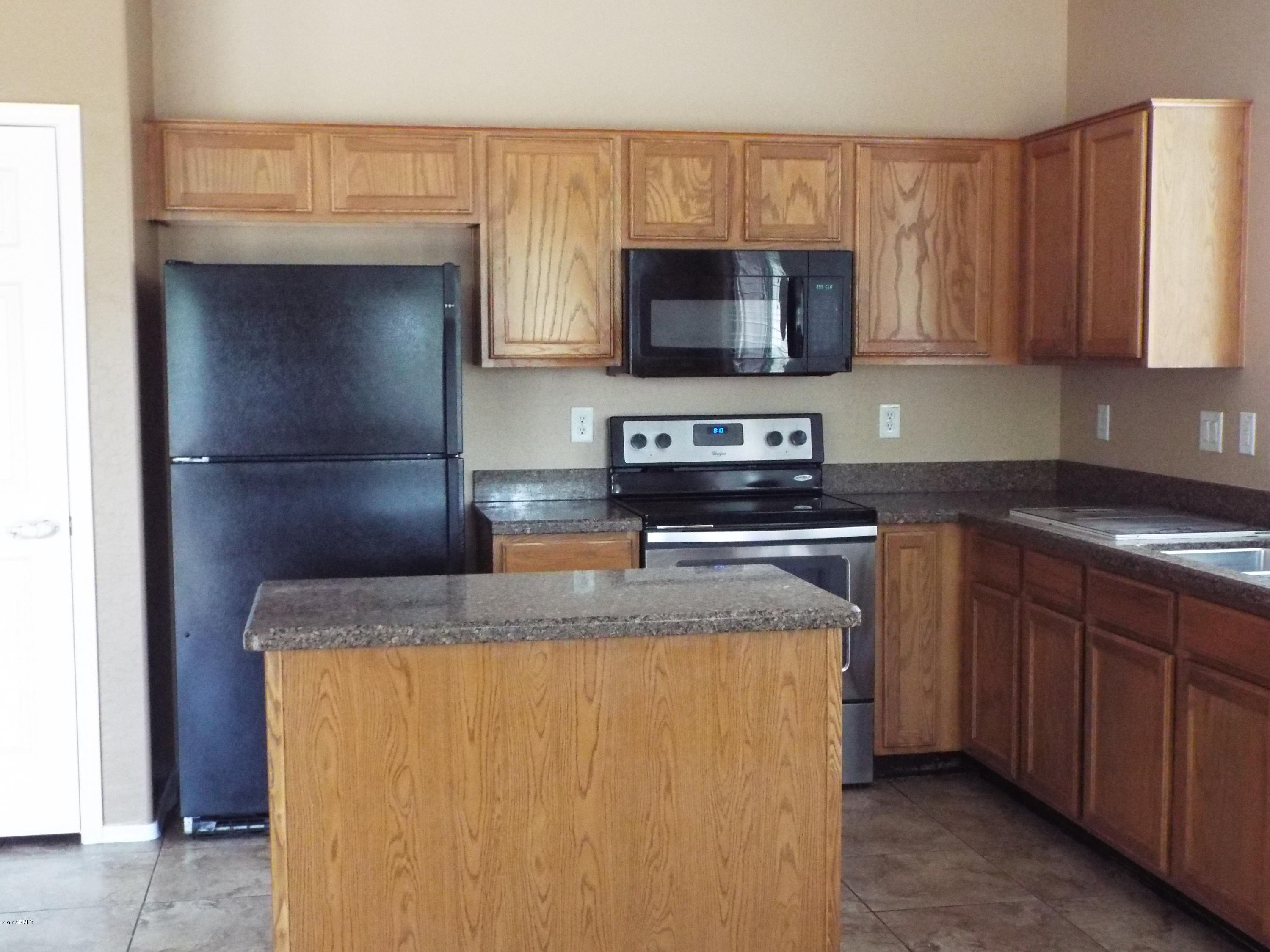 7132 West Ocotillo Road Glendale, AZ 85303 - Photo 7 of 24 G7132 KITCHEN