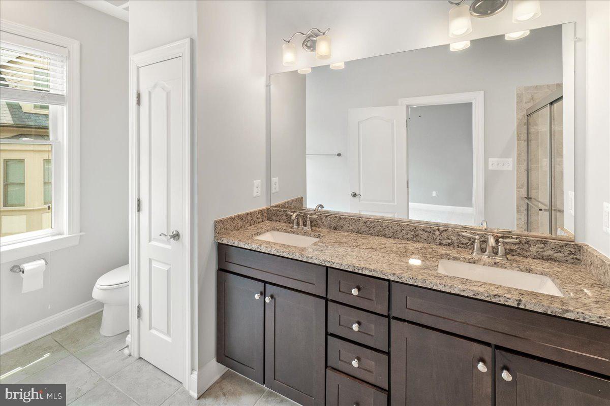 6 Maxwell Square Frederick, MD 21701 - Photo 21 of 46 Primary En-Suite Bath