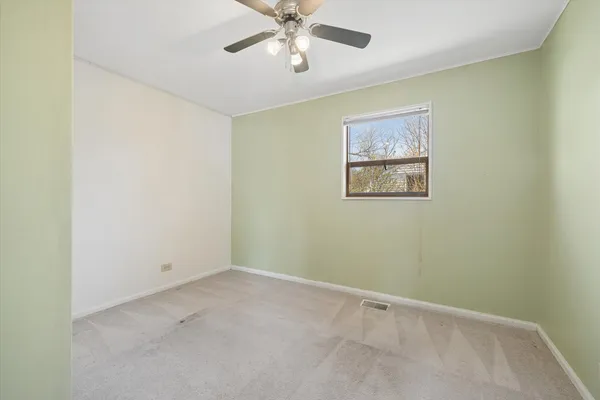 $325,000 | 2904 Stork Court, Rolling Meadows, IL 60008