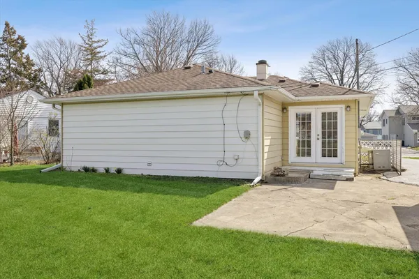 $325,000 | 2904 Stork Court, Rolling Meadows, IL 60008