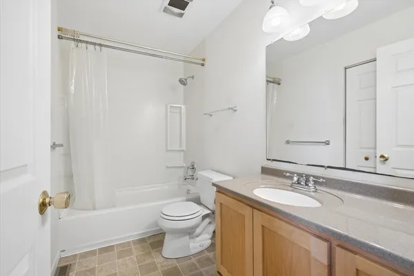 $325,000 | 2904 Stork Court, Rolling Meadows, IL 60008