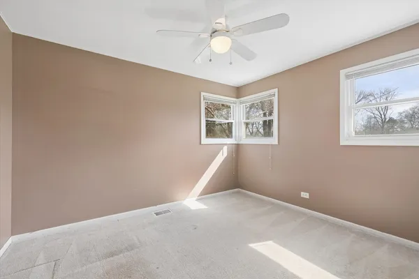 $325,000 | 2904 Stork Court, Rolling Meadows, IL 60008