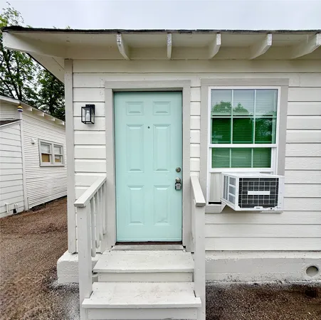 $725 | 7427 Avenue I, Unit D, Houston, TX 77011