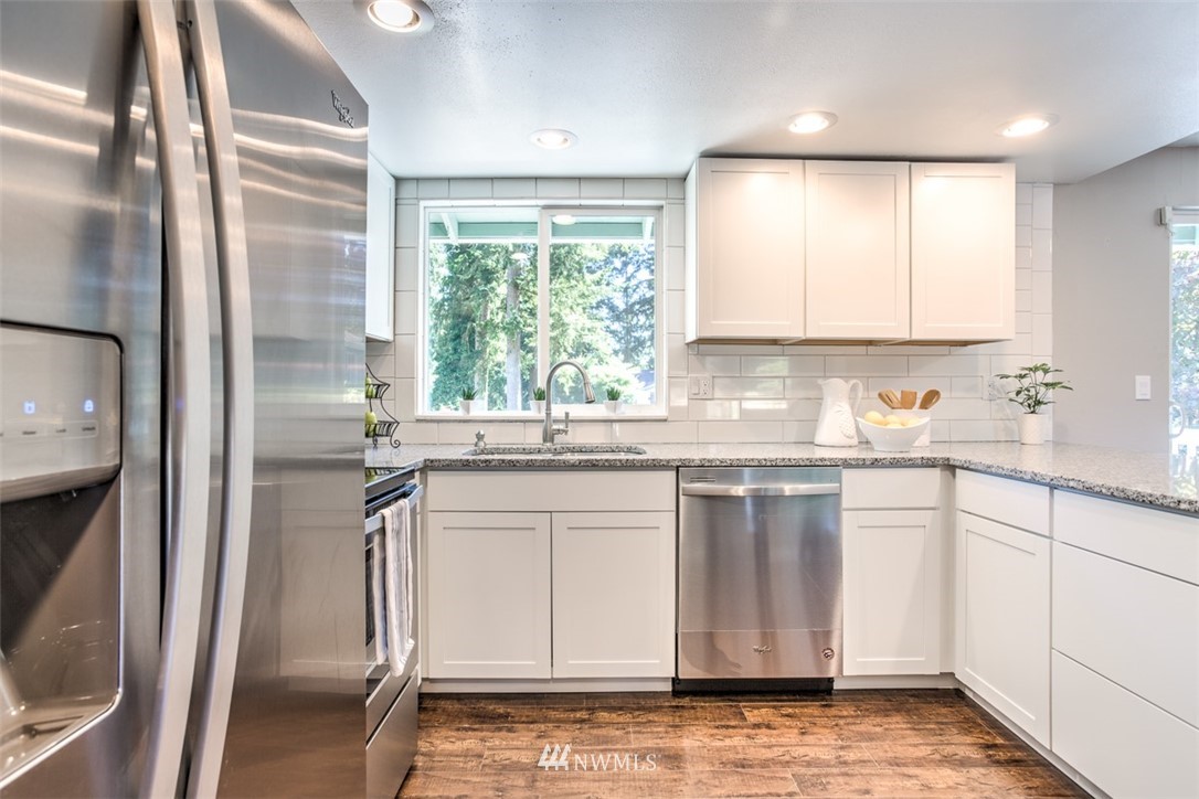 1024 200th Place Southeast Bothell, WA 98012 - Photo 5 of 17