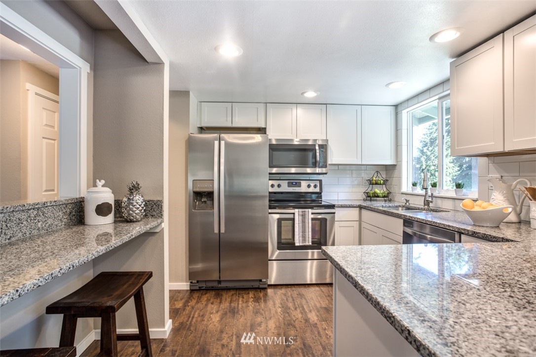 1024 200th Place Southeast Bothell, WA 98012 - Photo 6 of 17