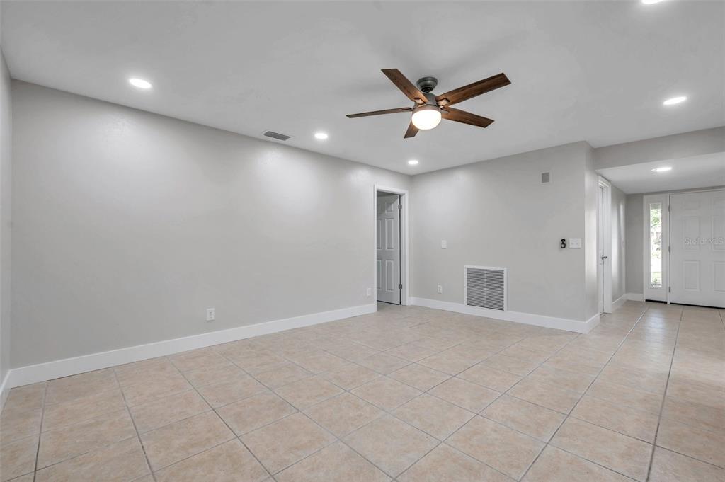 8789 Maplewood Road Seminole, FL 33777 - Photo 11 of 73