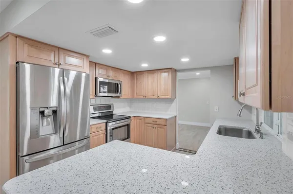 $3,950 | 8789 Maplewood Road, Seminole, FL 33777