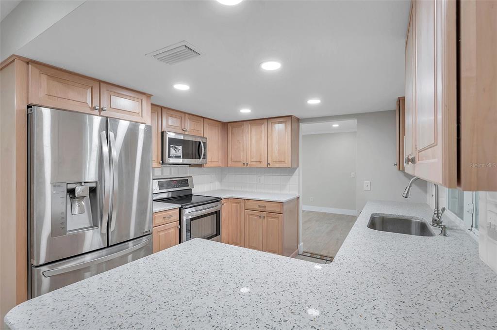 8789 Maplewood Road Seminole, FL 33777 - Photo 14 of 73