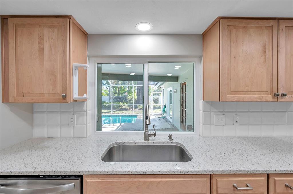 8789 Maplewood Road Seminole, FL 33777 - Photo 15 of 73