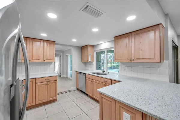 $3,950 | 8789 Maplewood Road, Seminole, FL 33777