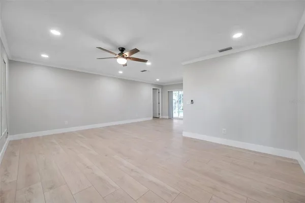 $3,950 | 8789 Maplewood Road, Seminole, FL 33777