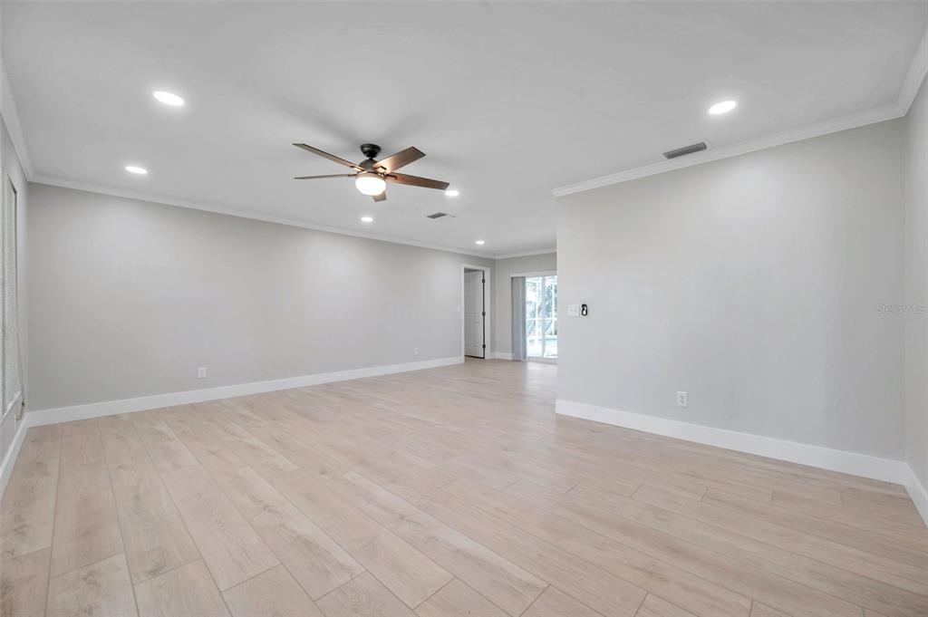 8789 Maplewood Road Seminole, FL 33777 - Photo 3 of 73