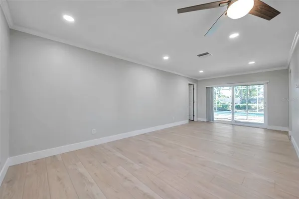 $3,950 | 8789 Maplewood Road, Seminole, FL 33777