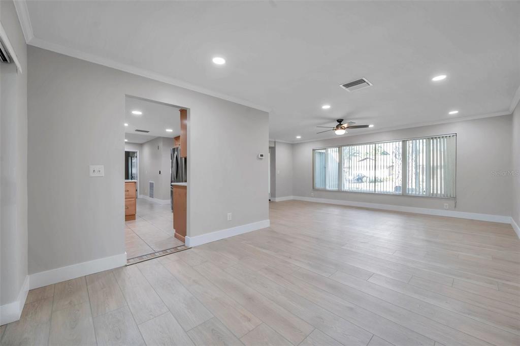 8789 Maplewood Road Seminole, FL 33777 - Photo 9 of 73