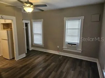 $995 | 318 East Tarpon Avenue, Unit 4, Tarpon Springs, FL 34689