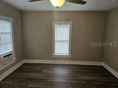 $995 | 318 East Tarpon Avenue, Unit 4, Tarpon Springs, FL 34689