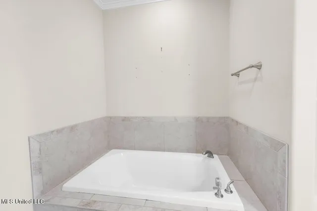 $225,500 | 204 Fairway Villas, Diamondhead, MS 39525