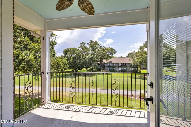 $225,500 | 204 Fairway Villas, Diamondhead, MS 39525