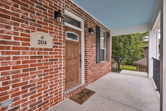 $225,500 | 204 Fairway Villas, Diamondhead, MS 39525