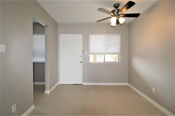 $1,300 | 3001 Bee Ridge Road, Unit 217, Sarasota, FL 34239