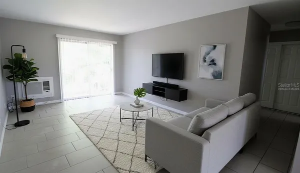 $1,200 | 3001 Bee Ridge Road, Unit 217, Sarasota, FL 34239