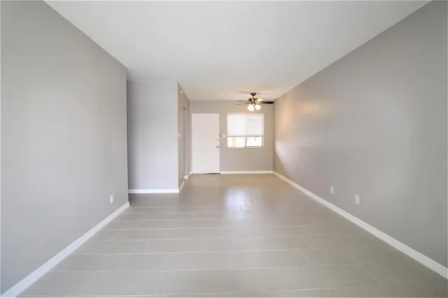 $1,350 | 3001 Bee Ridge Road, Unit 217, Sarasota, FL 34239