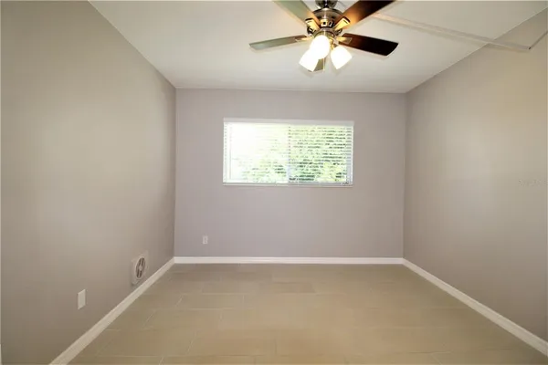 $1,300 | 3001 Bee Ridge Road, Unit 217, Sarasota, FL 34239