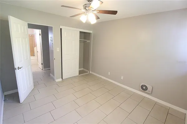 $1,200 | 3001 Bee Ridge Road, Unit 217, Sarasota, FL 34239