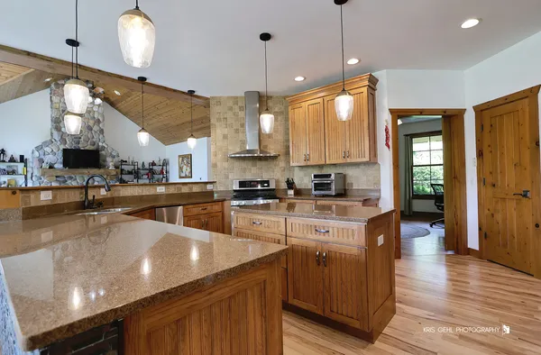 $865,250 | 4806 Patty Lane, Ringwood, IL 60072