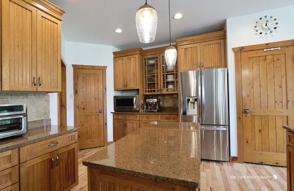 $865,250 | 4806 Patty Lane, Ringwood, IL 60072