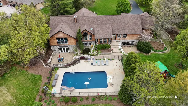 $865,250 | 4806 Patty Lane, Ringwood, IL 60072