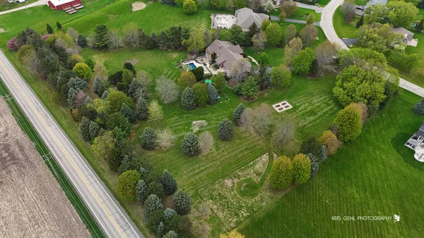 $865,250 | 4806 Patty Lane, Ringwood, IL 60072
