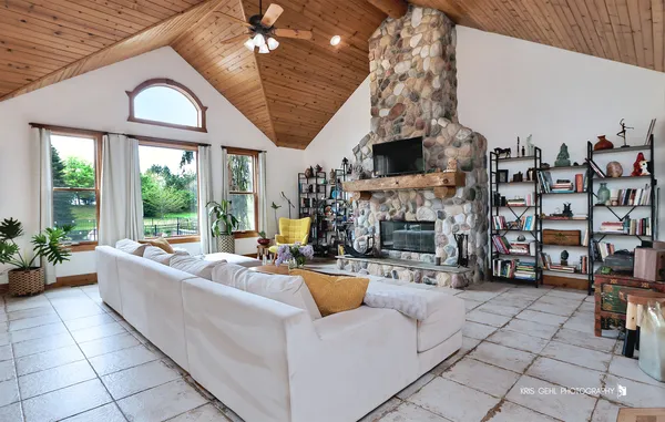 $865,250 | 4806 Patty Lane, Ringwood, IL 60072