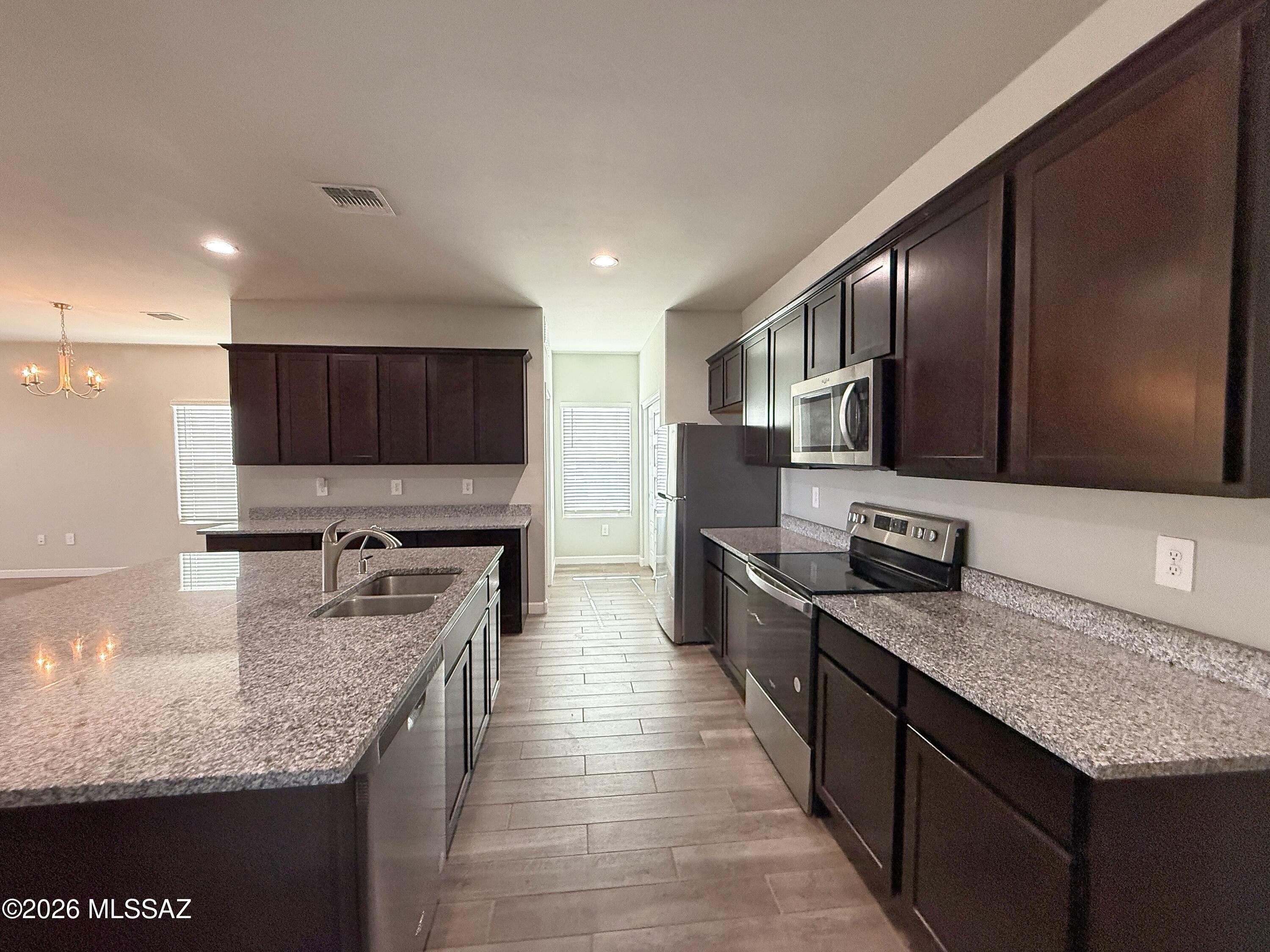 17002 West Starr Road Marana, AZ 85653 - Photo 8 of 23 17002 (8)