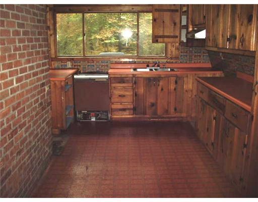 1648 Rutledge Road Transfer, PA 16154 - Photo 4 of 10 Kitchen.